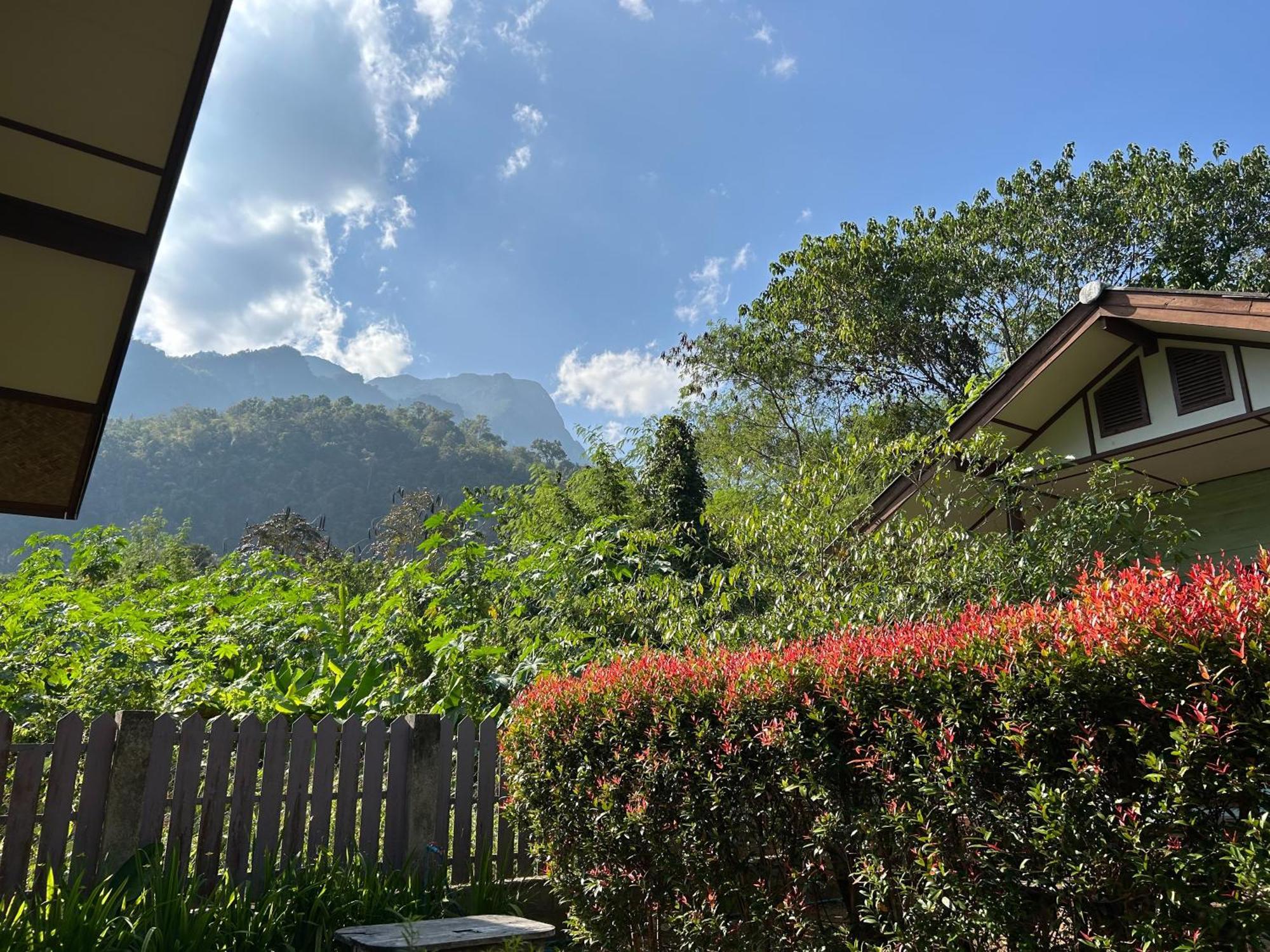 At Home Chiang Dao, Pooch Lovers Ban Tham  Exterior photo